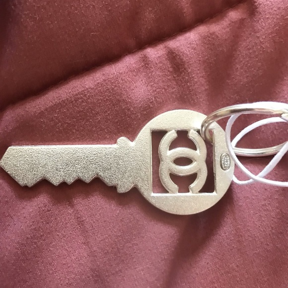 CHANEL Key ring/bag charm - Picture 6 of 6